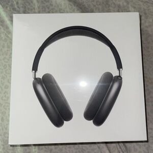 Apple Over-Ear Headphones - Black